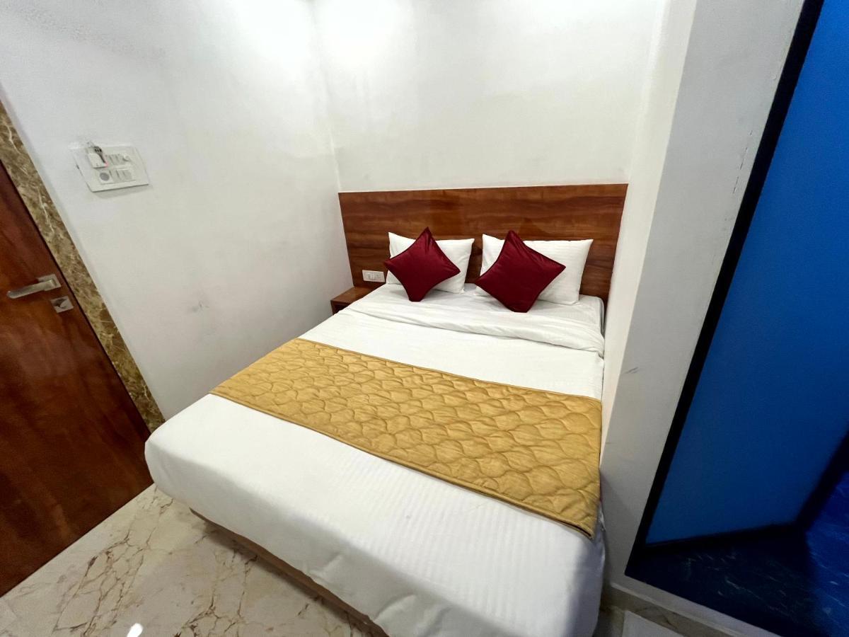 Hotel Delmond Prime- Near Nesco Мумбай Екстериор снимка